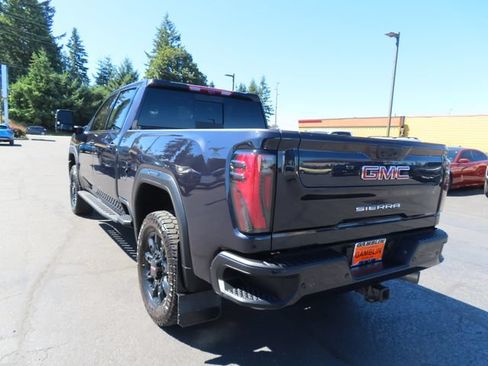 Certified 2025 GMC Sierra 3500 AT4 w/ AT4 Premium Plus Package AWD/4WD image 5
