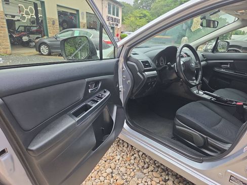 Used 2014 Subaru Impreza 2.0i Premium AWD/4WD image 8