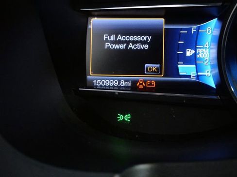 Used 2017 Ford Explorer XLT w/ Equipment Group 202A AWD/4WD image 21
