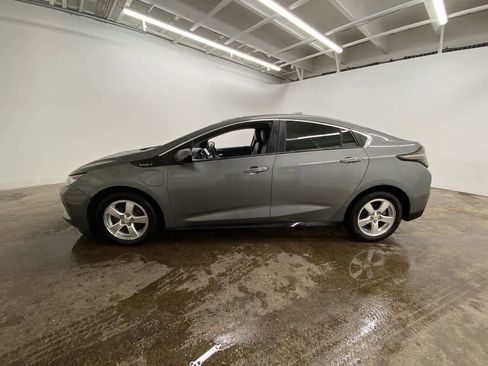 Used 2017 Chevrolet Volt Premier w/ Driver Confidence II Package image 3