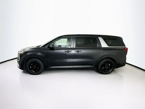Used 2026 Kia Carnival FWD image 4
