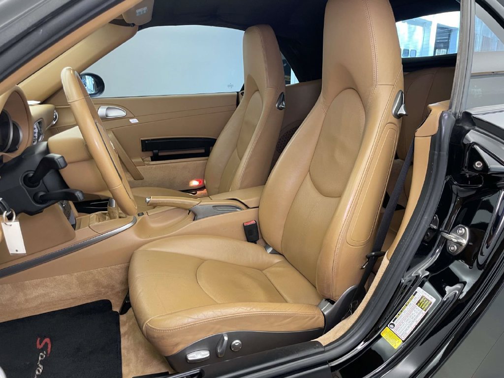 Used 2006 Porsche 911 Carrera S RWD image 5