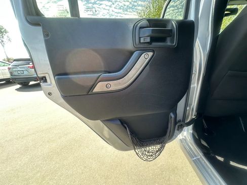 Used 2015 Jeep Wrangler Unlimited Sport w/ Quick Order Package 23S AWD/4WD image 31