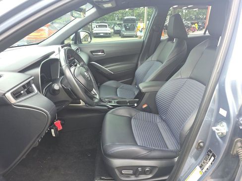 Used 2024 Toyota Corolla Cross AWD Hybrid w/ Convenience Package image 3