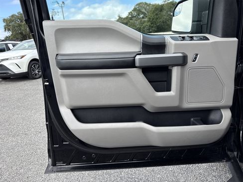 Used 2017 Ford F150 XLT image 13