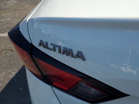 Certified 2023 Nissan Altima 2.5 SV FWD image 7
