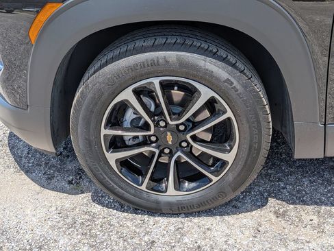 Used 2024 Chevrolet TrailBlazer LT w/ Driver Confidence Package FWD image 11