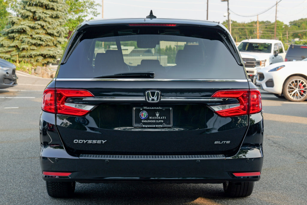 Used 2023 Honda Odyssey Elite image 6