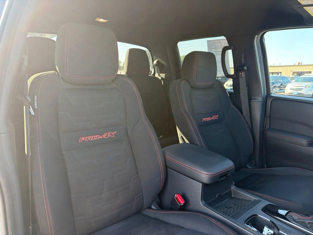 Used 2022 Nissan Frontier PRO-4X AWD/4WD image 11