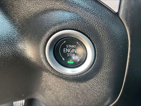 Used 2021 GMC Sierra 1500 SLT image 31