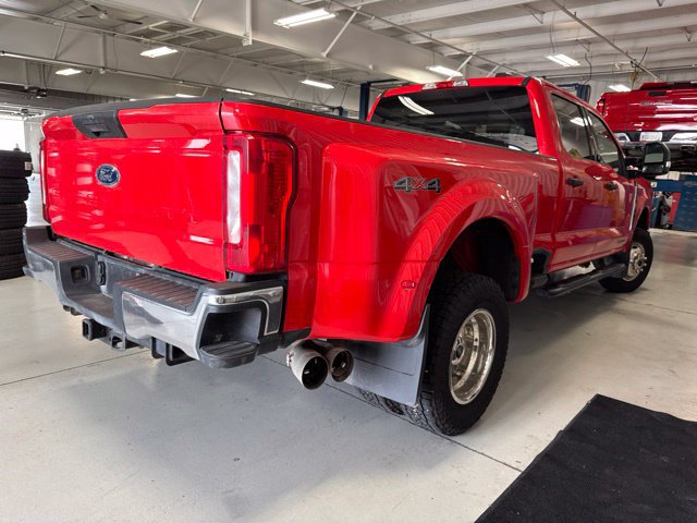 Used 2023 Ford F350 XLT AWD/4WD image 12