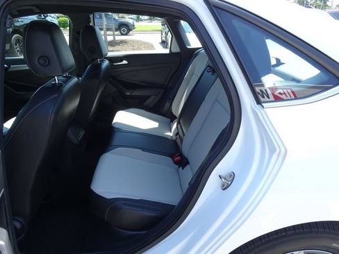 Used 2019 Volkswagen Jetta R-Line FWD image 14