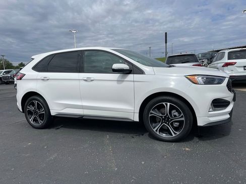 Used 2023 Ford Edge ST w/ Cargo Accessory Package AWD/4WD image 2
