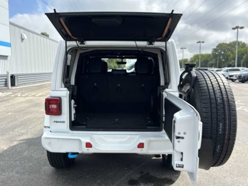 Used 2022 Jeep Wrangler Unlimited Sahara image 26