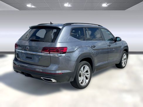 Used 2022 Volkswagen Atlas SE w/ Panoramic Sunroof Package image 9