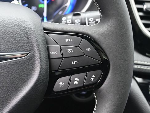 New 2026 Chrysler Pacifica Select w/ S Appearance Package FWD image 10