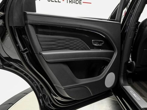 Used 2023 Bentley Bentayga Extended Wheelbase AWD/4WD image 45