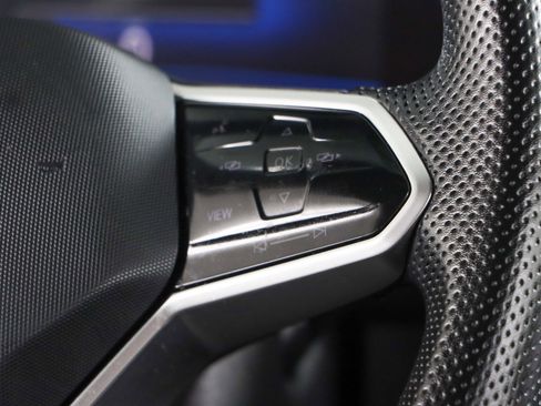 Used 2022 Volkswagen Tiguan SE R-Line image 14