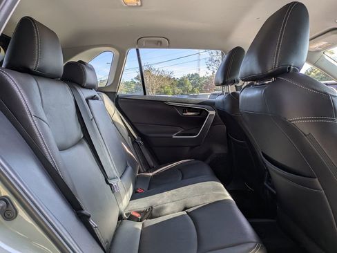 Used 2021 Toyota RAV4 XLE image 30