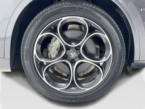 Used 2023 Alfa Romeo Stelvio Ti image 53