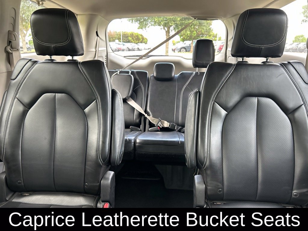 Used 2023 Chrysler Pacifica Touring-L FWD image 13