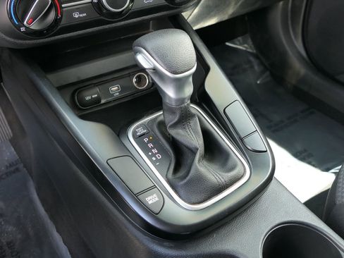Used 2021 Kia Soul LX FWD image 20