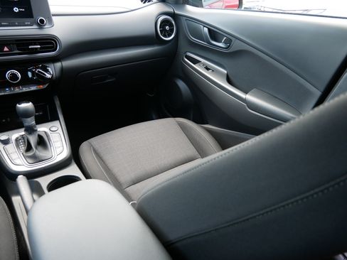 Certified 2023 Hyundai Kona SEL AWD/4WD image 11