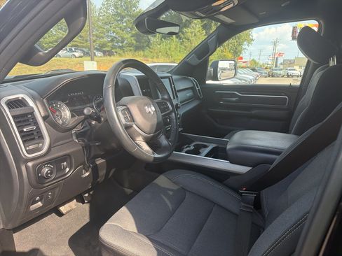 Used 2022 RAM 1500 Big Horn AWD/4WD image 11