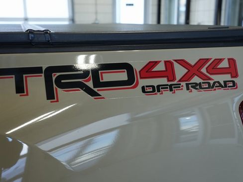Used 2019 Toyota Tacoma TRD Off-Road w/ Technology Package image 37