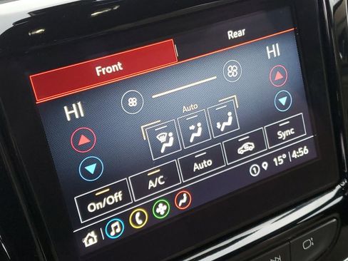 Certified 2023 Chevrolet Traverse LT image 19