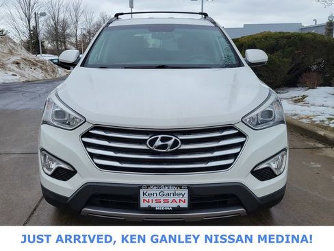 Used 2016 Hyundai Santa Fe SE w/ Cargo Package image 8