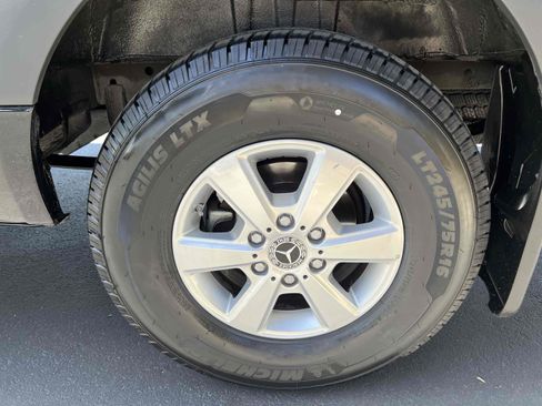 Used 2023 Mercedes-Benz Sprinter 2500 w/ Parking Package image 72