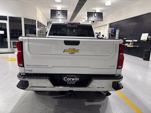 Used 2026 Chevrolet Silverado 2500 LTZ w/ LTZ Convenience Package AWD/4WD image 7