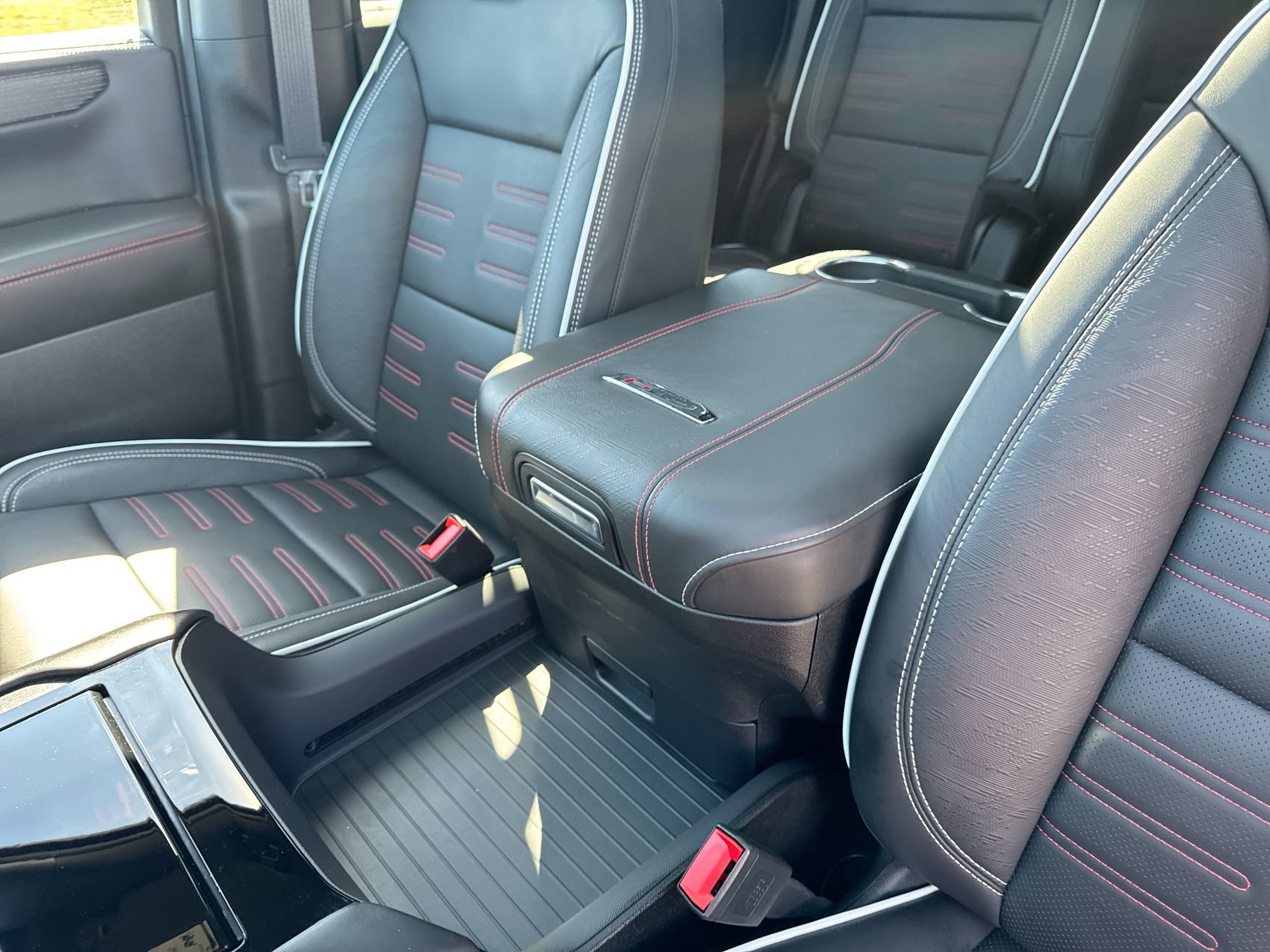 Used 2026 GMC Yukon AT4 Ultimate AWD/4WD image 23