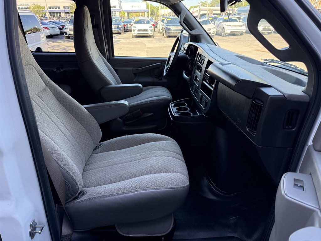 Used 2023 Chevrolet Express 3500 LS RWD image 16
