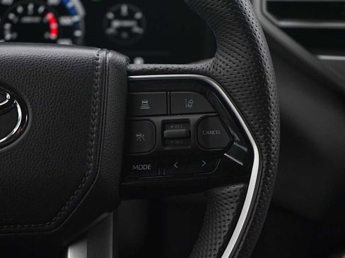 Used 2024 Toyota Tundra Platinum image 18