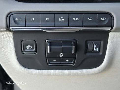 Used 2023 Cadillac Escalade Sport Platinum image 24