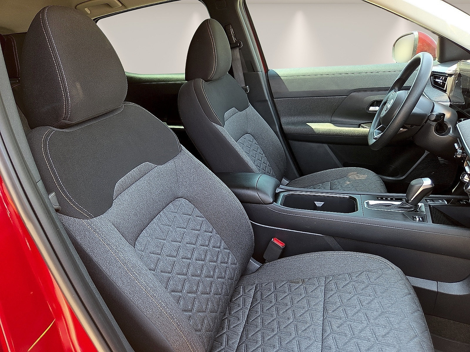 Used 2025 Nissan Kicks SV FWD image 8
