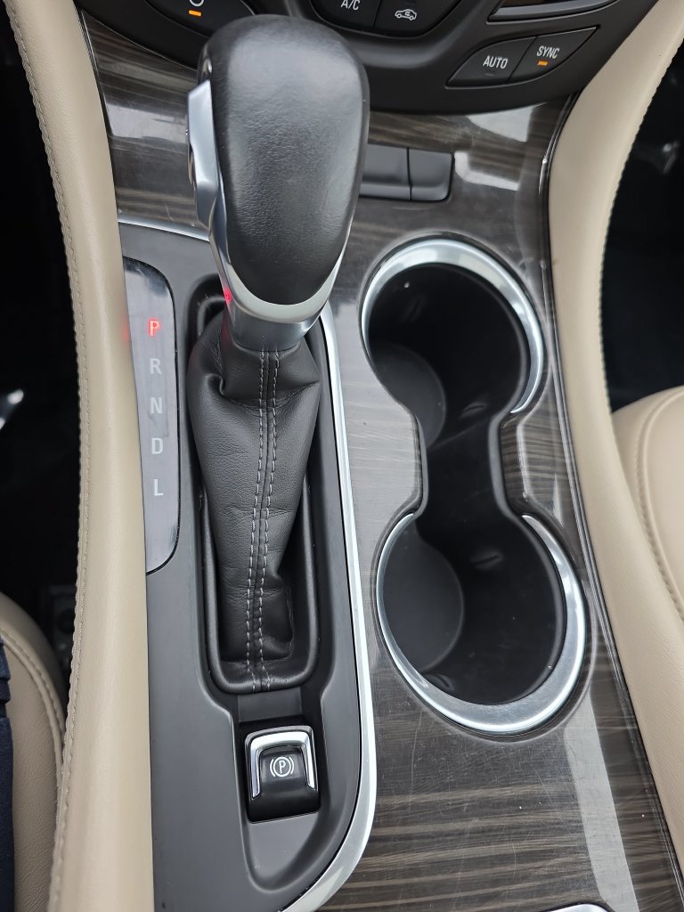 Used 2019 Buick Envision Premium w/ Driver Confidence Package AWD/4WD image 33