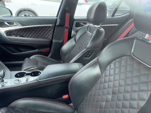 Used 2022 Genesis G70 3.3T image 17