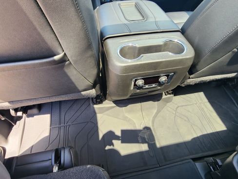 Used 2023 Chevrolet Tahoe High Country AWD/4WD image 11
