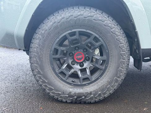 Certified 2022 Toyota 4Runner TRD Off-Road Premium image 8