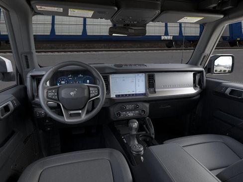 New 2026 Ford Bronco Outer Banks w/ Sasquatch Package AWD/4WD image 9
