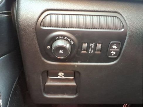 Used 2024 Jeep Wagoneer Series II w/ Flexible Seating Group AWD/4WD image 15