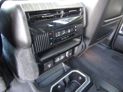 Used 2024 Jeep Wagoneer Series II AWD/4WD image 25