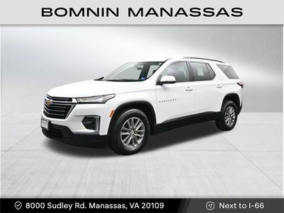 Used 2023 Chevrolet Traverse LT w/ Rear Camera Mirror Package