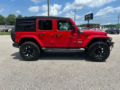 Used 2018 Jeep Wrangler Unlimited Sahara image 6