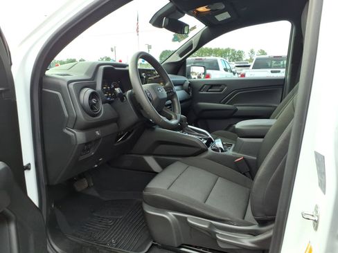Used 2025 Chevrolet Colorado Trail Boss AWD/4WD image 20