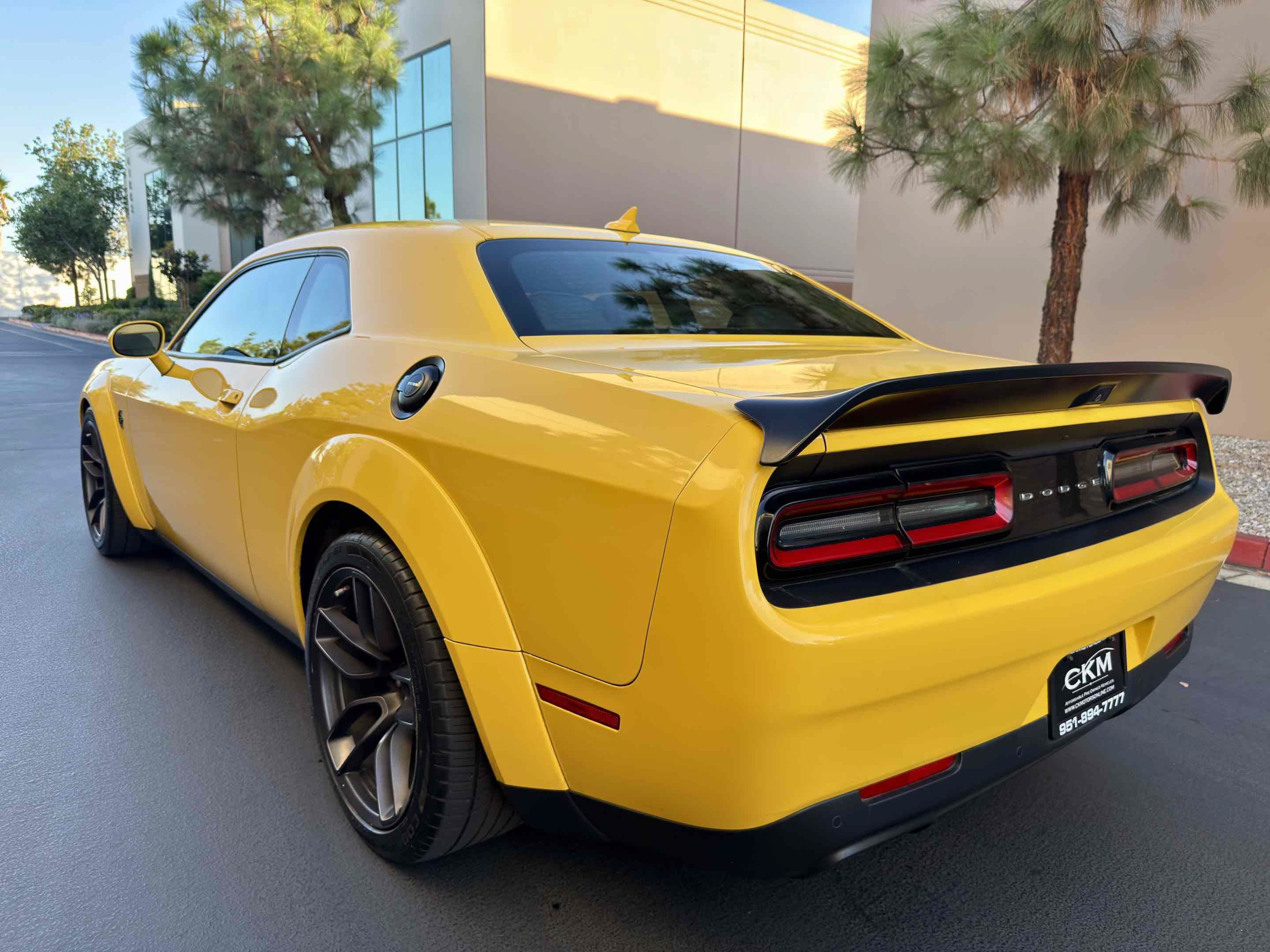 Used 2019 Dodge Challenger SRT Hellcat w/ Widebody Package RWD image 23