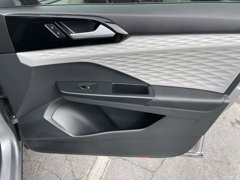 Used 2023 Volkswagen Taos S image 40